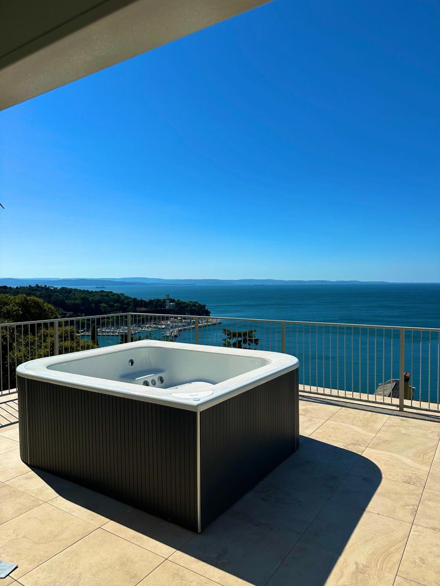 Maximilians Residence Trieste Exterior foto